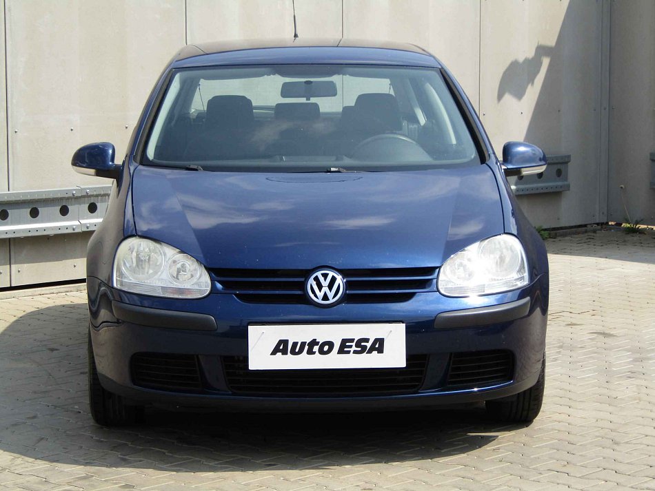 Volkswagen Golf 1.6 MPi 