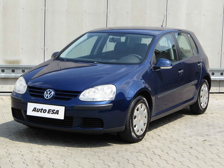 Volkswagen Golf 1.6 MPi 