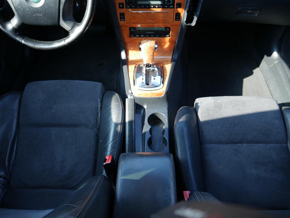 Škoda Superb 2.8 i 
