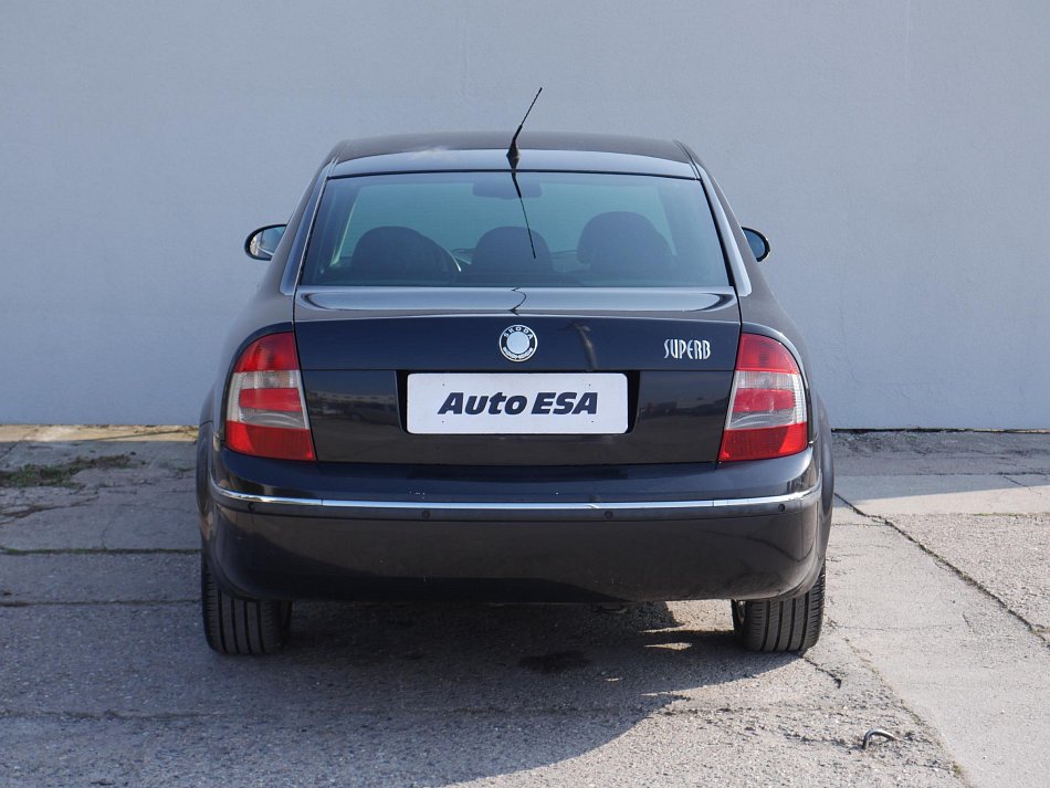 Škoda Superb 2.8 i 