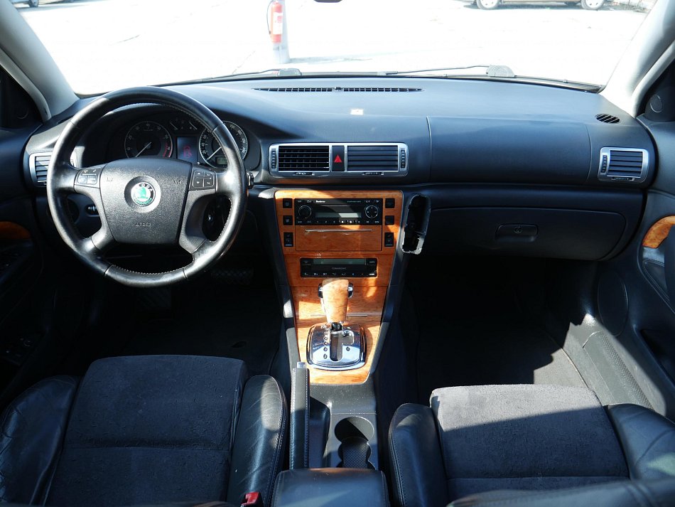 Škoda Superb 2.8 i 