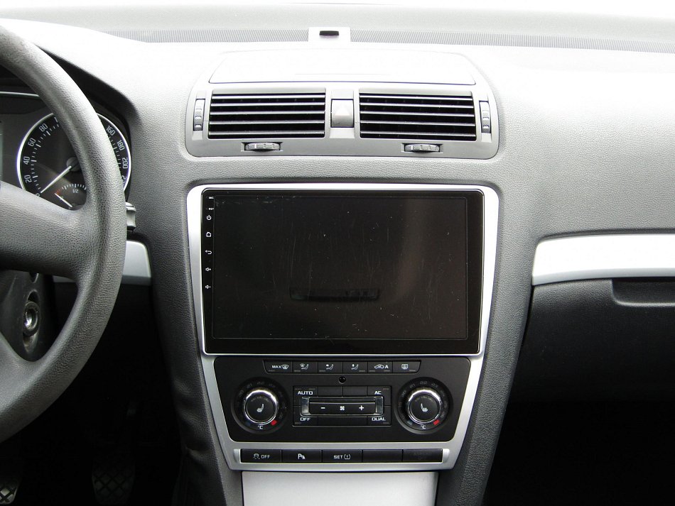 Škoda Octavia II 1.6 TDi Ambiente