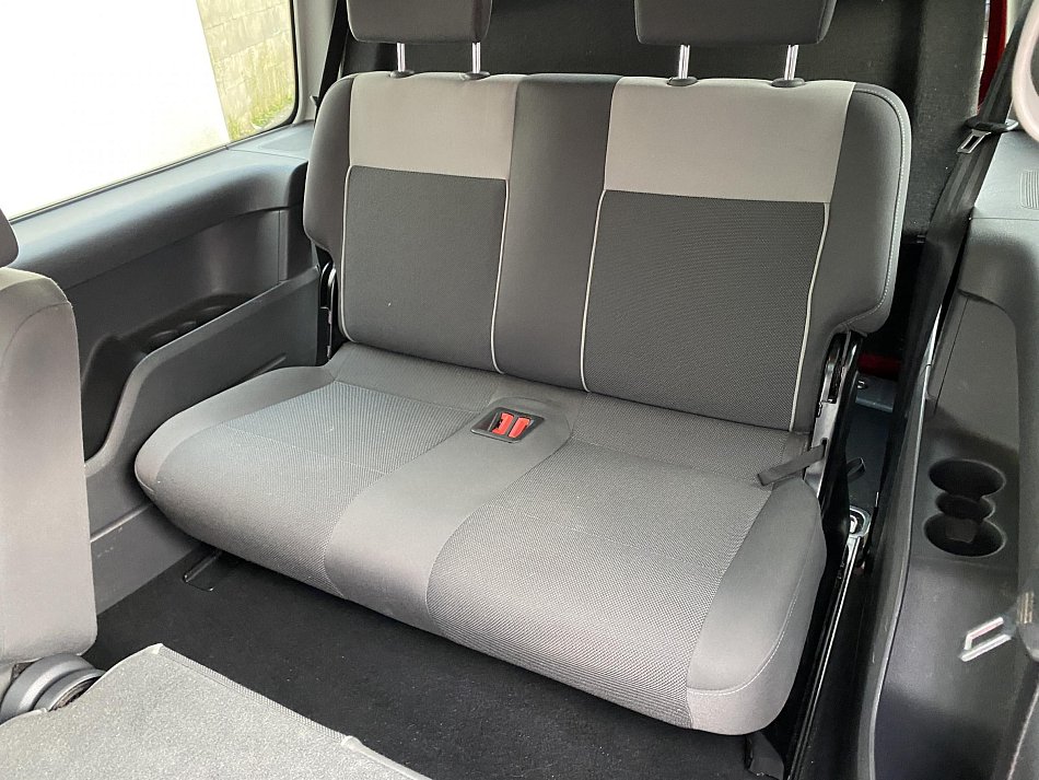 Volkswagen Caddy 1.6TDi  MAXi 7míst