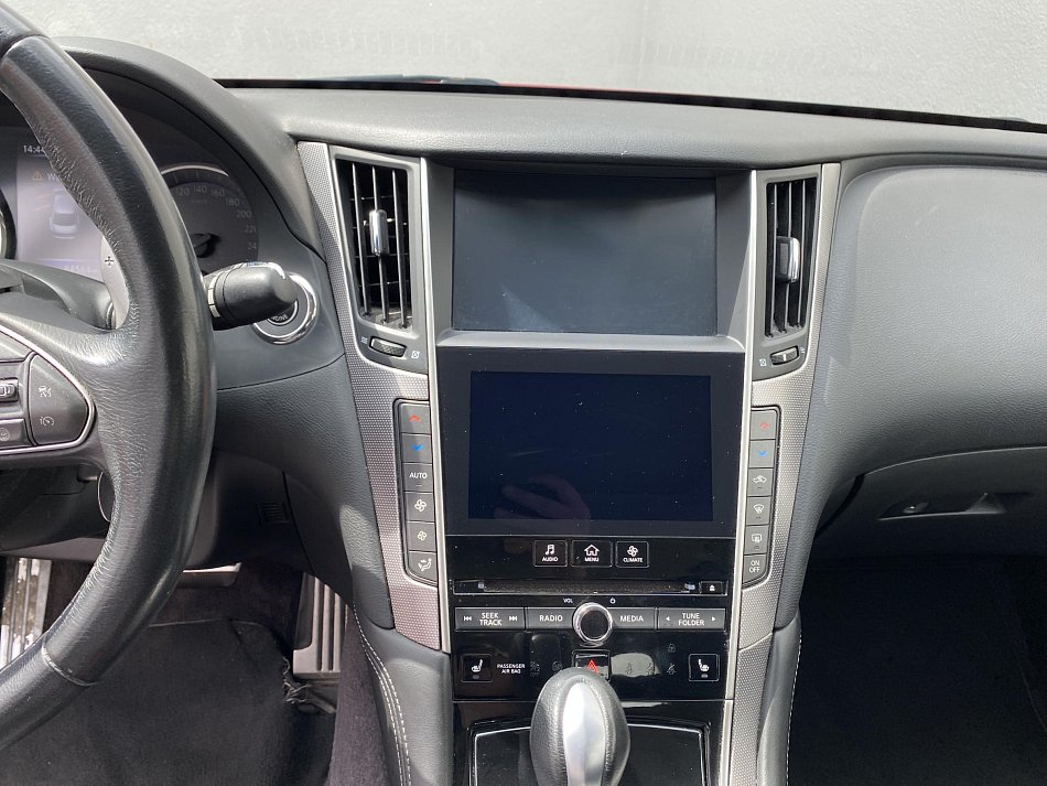 Infiniti Q50 2.0 T 