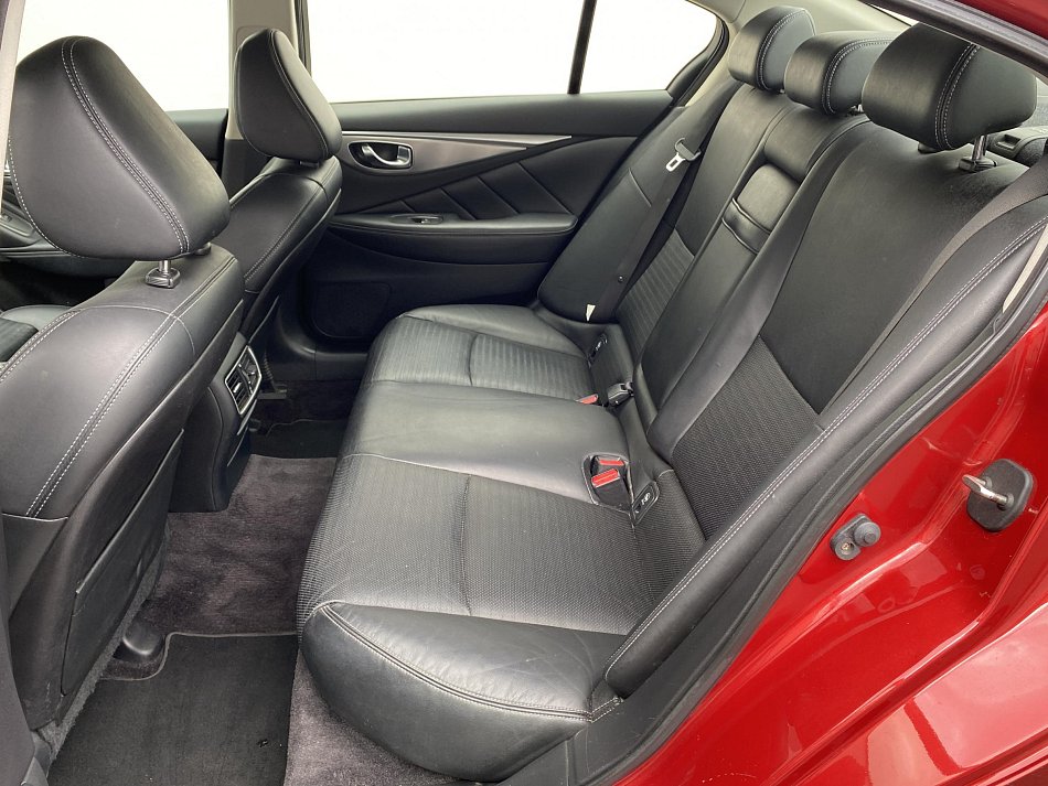 Infiniti Q50 2.0 T 