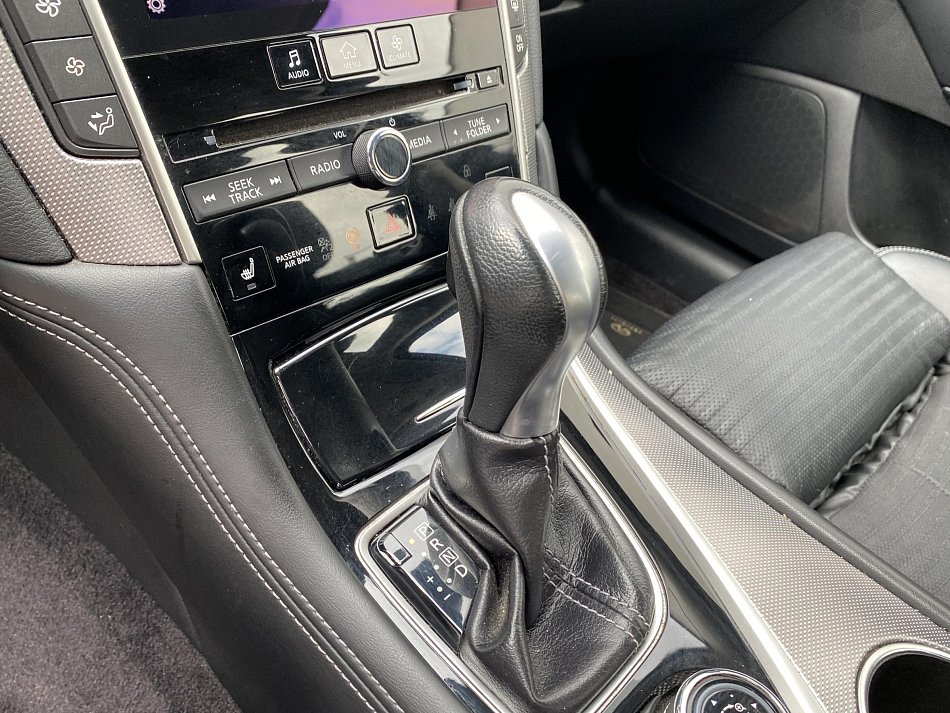 Infiniti Q50 2.0 T 