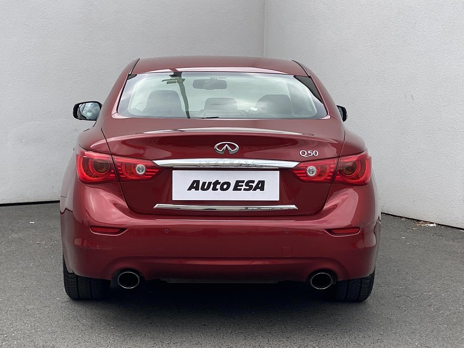 Infiniti Q50 2.0 T 