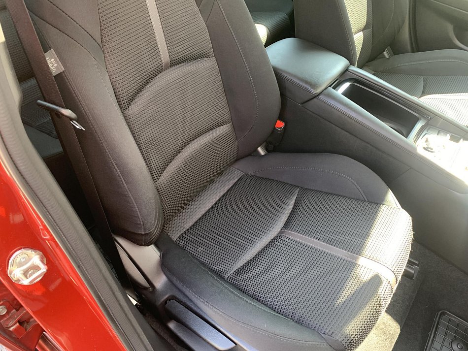 Mazda 3 2.0 i 