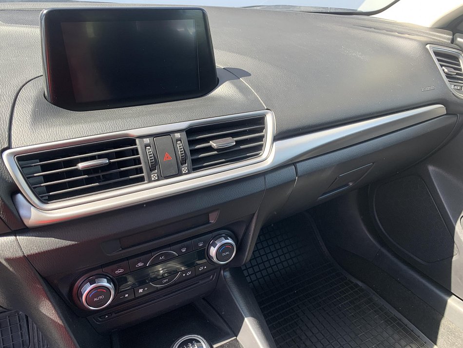 Mazda 3 2.0 i 
