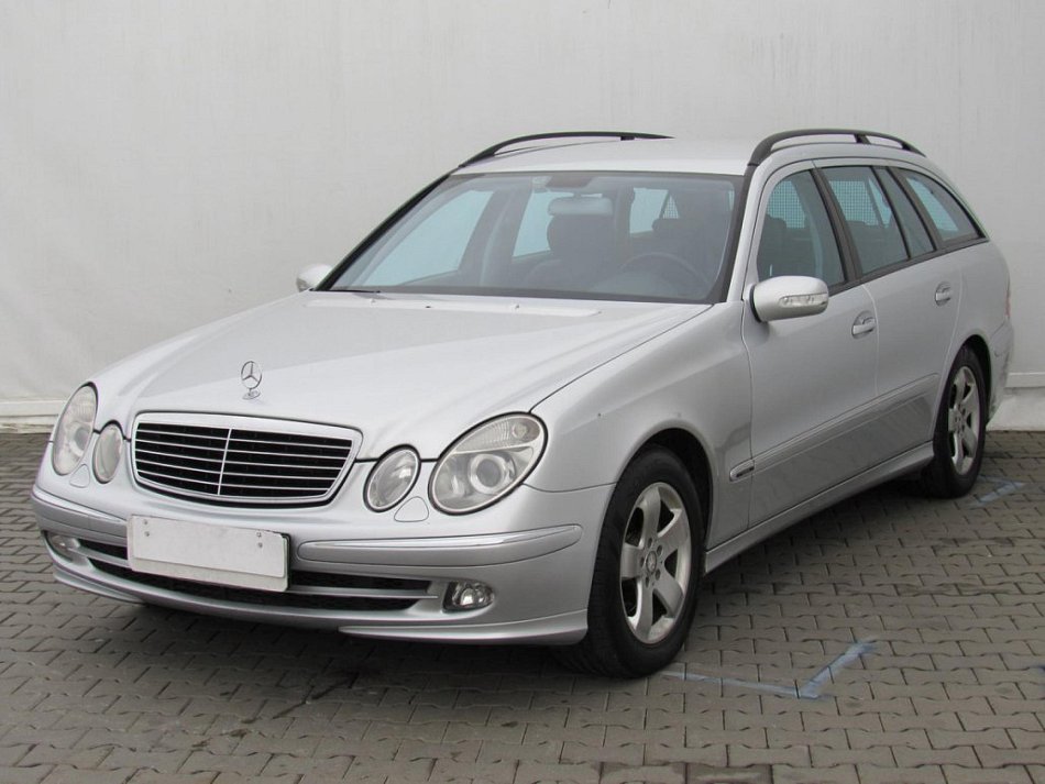 Mercedes-Benz Třída E 2.7 