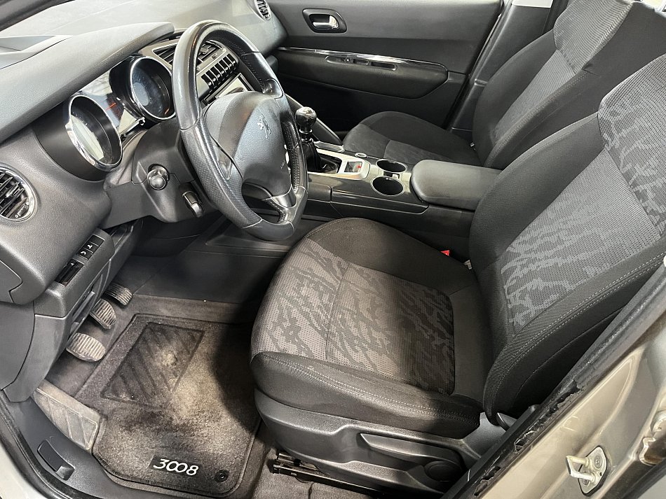 Peugeot 3008 2.0 HDi Premium