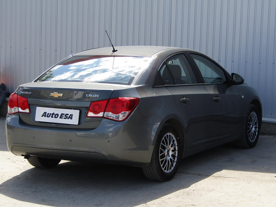 Chevrolet Cruze 1.8i 