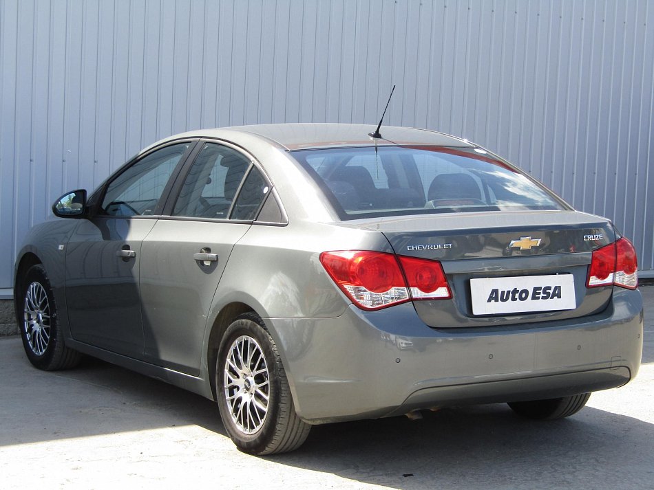 Chevrolet Cruze 1.8i 