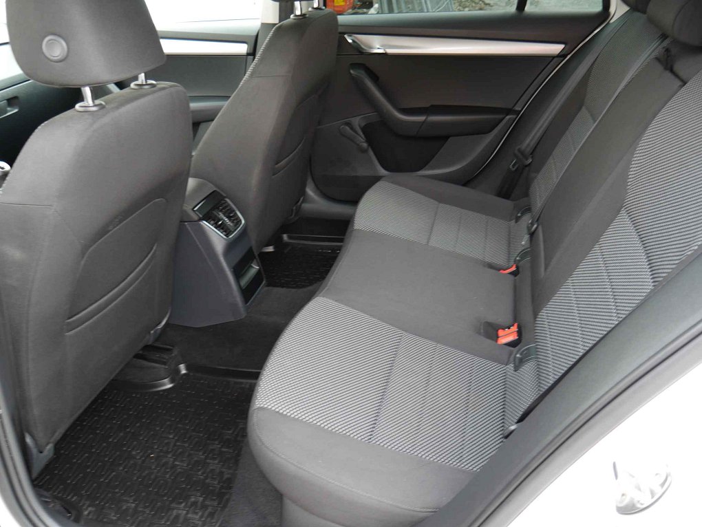 Škoda Octavia III 1.4G-TEC Ambition