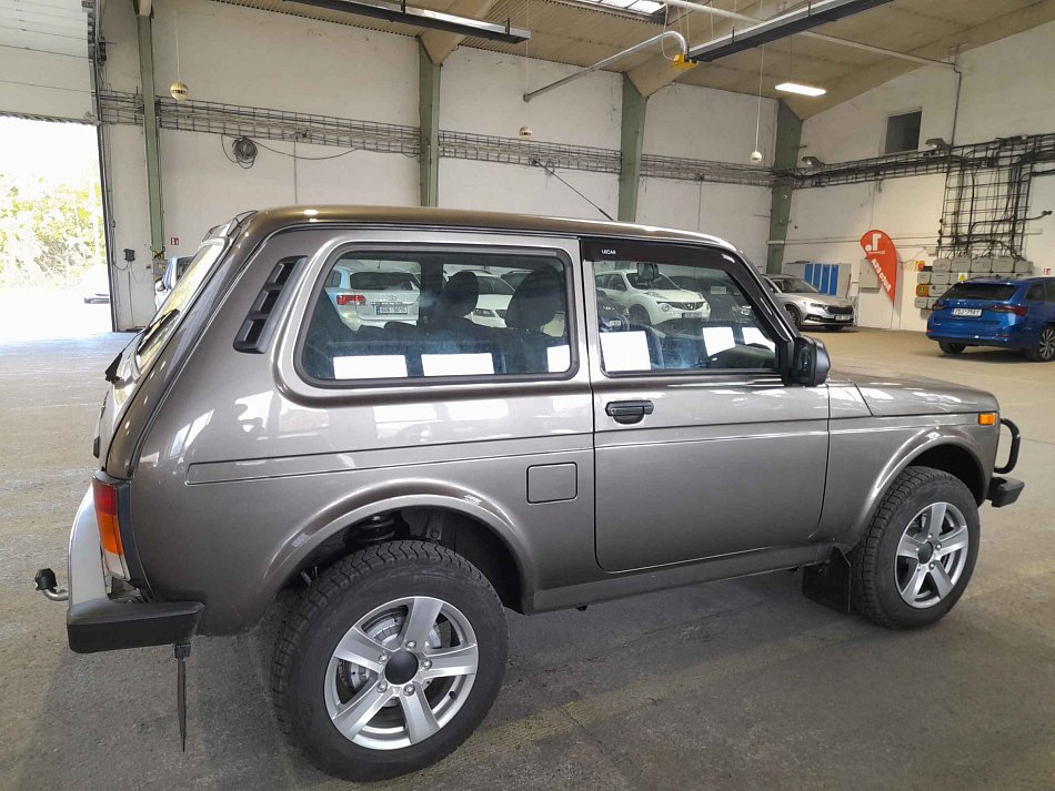 Lada Niva 1.7 