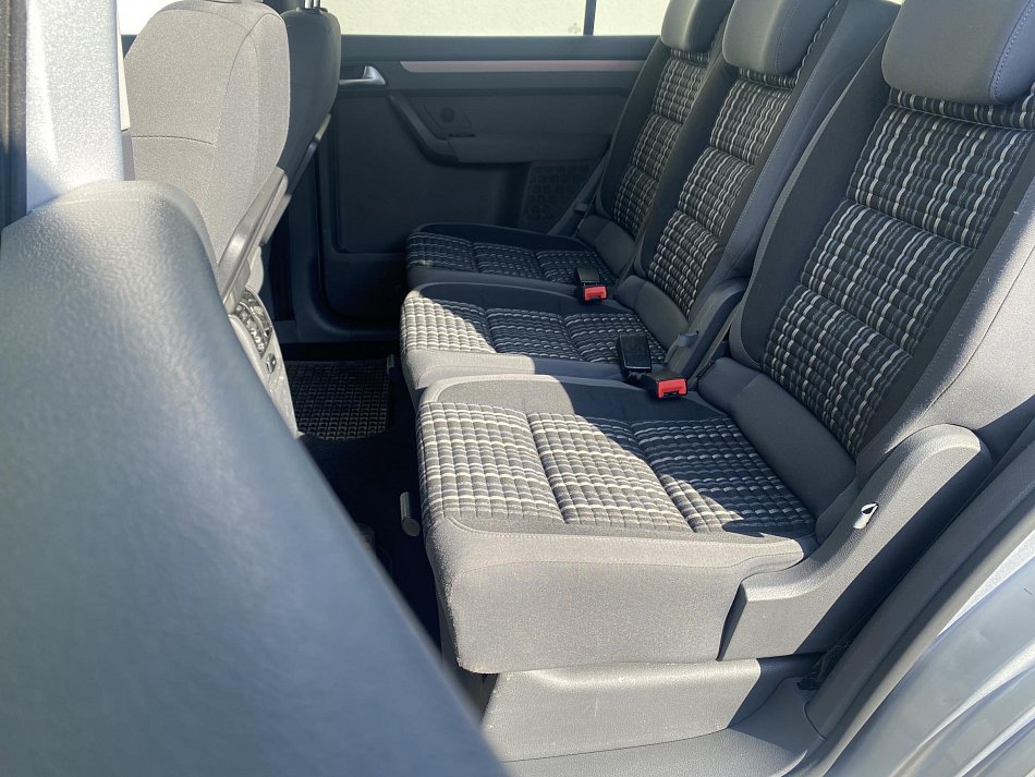 Volkswagen Touran 2.0 TDi CROSS