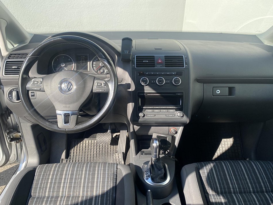 Volkswagen Touran 2.0 TDi CROSS