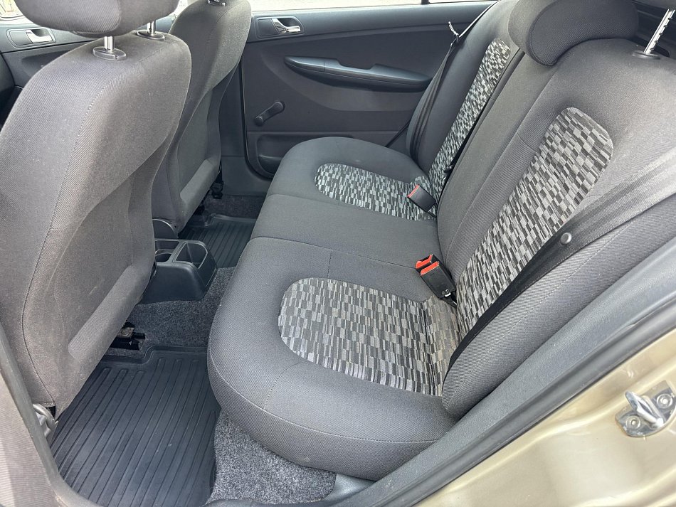 Škoda Fabia I 1.4 MPI 