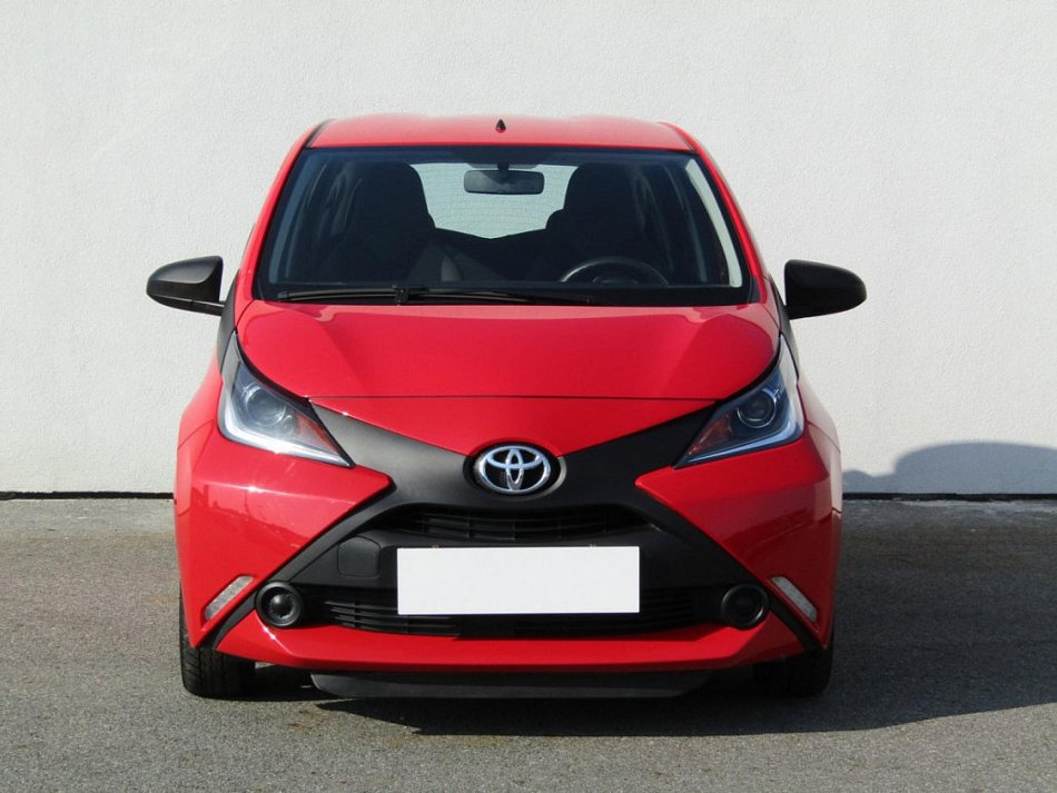 Toyota Aygo 1.0 X-play
