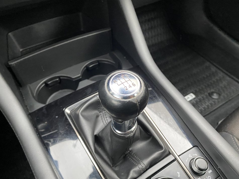 Mazda 3 2.0 i Skyactiv Revolution