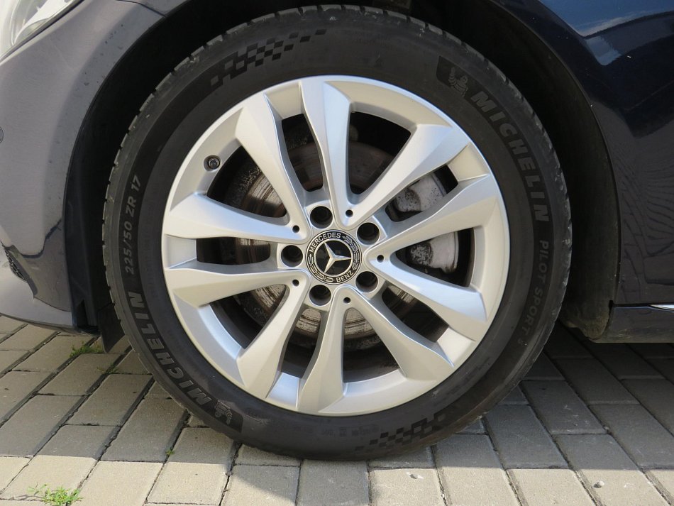 Mercedes-Benz Třída C 2.0CDi 