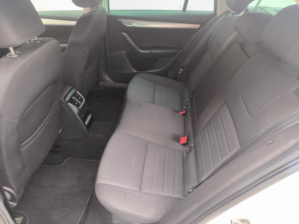 Škoda Octavia III 1.4 TSi Elegance