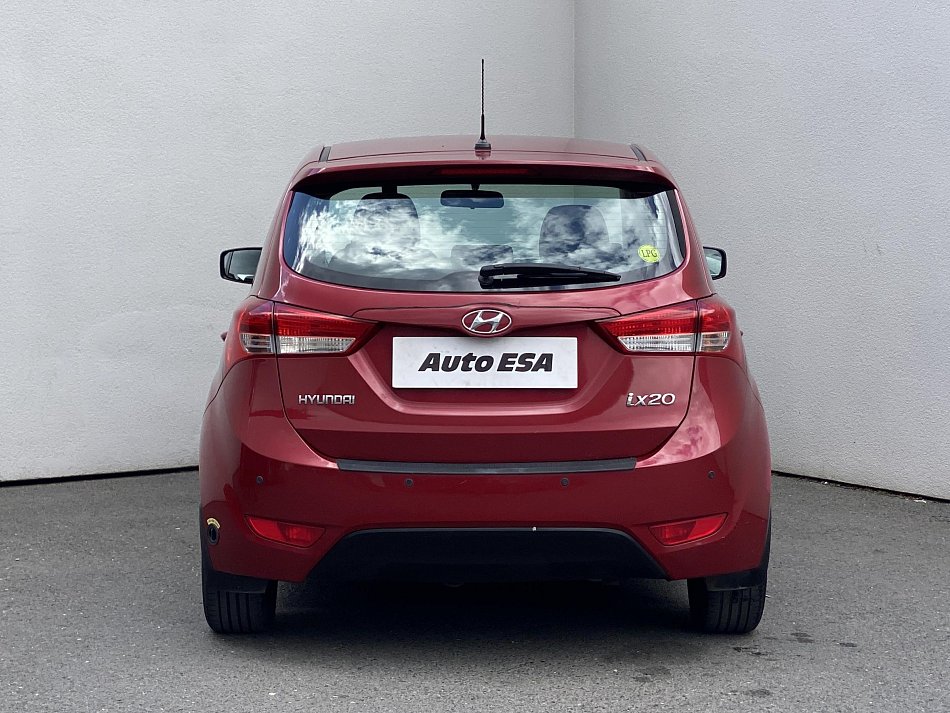 Hyundai Ix20 1.4 i 