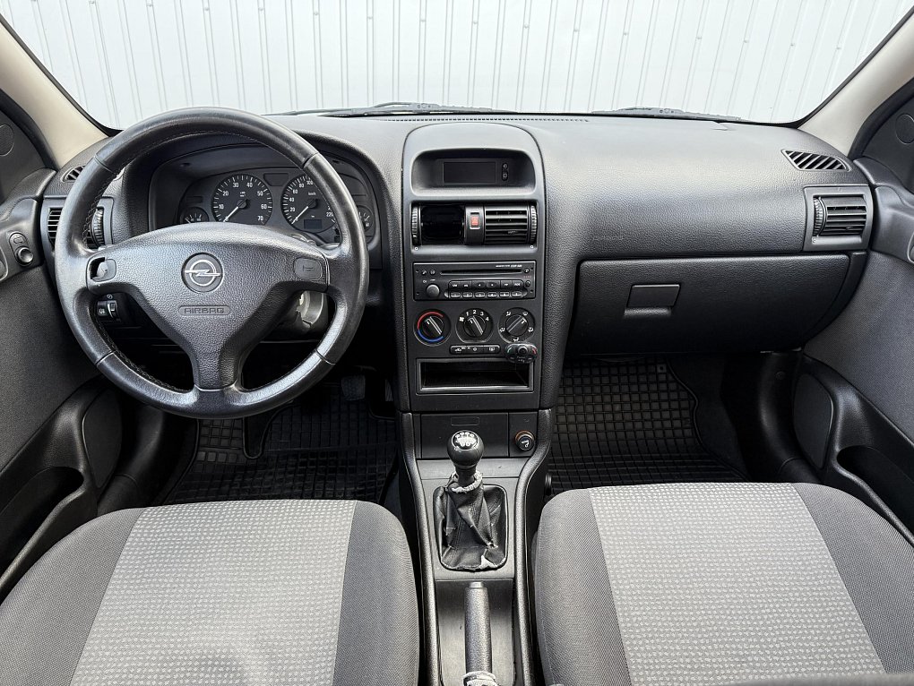 Opel Astra 1.6i 