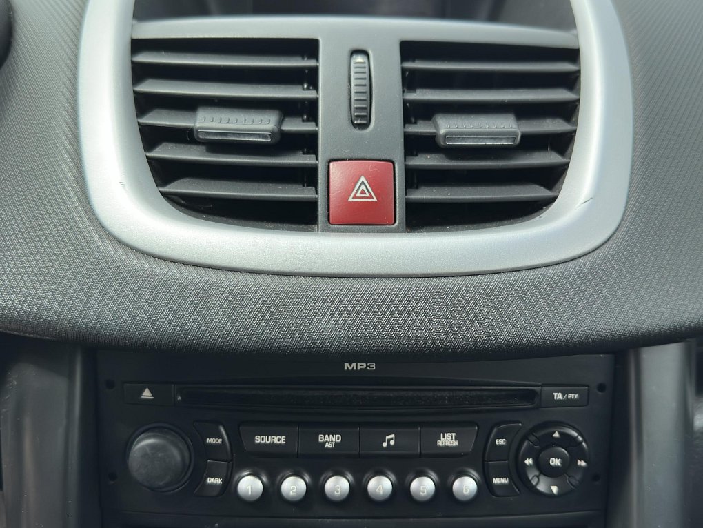 Peugeot 207 1.4i 