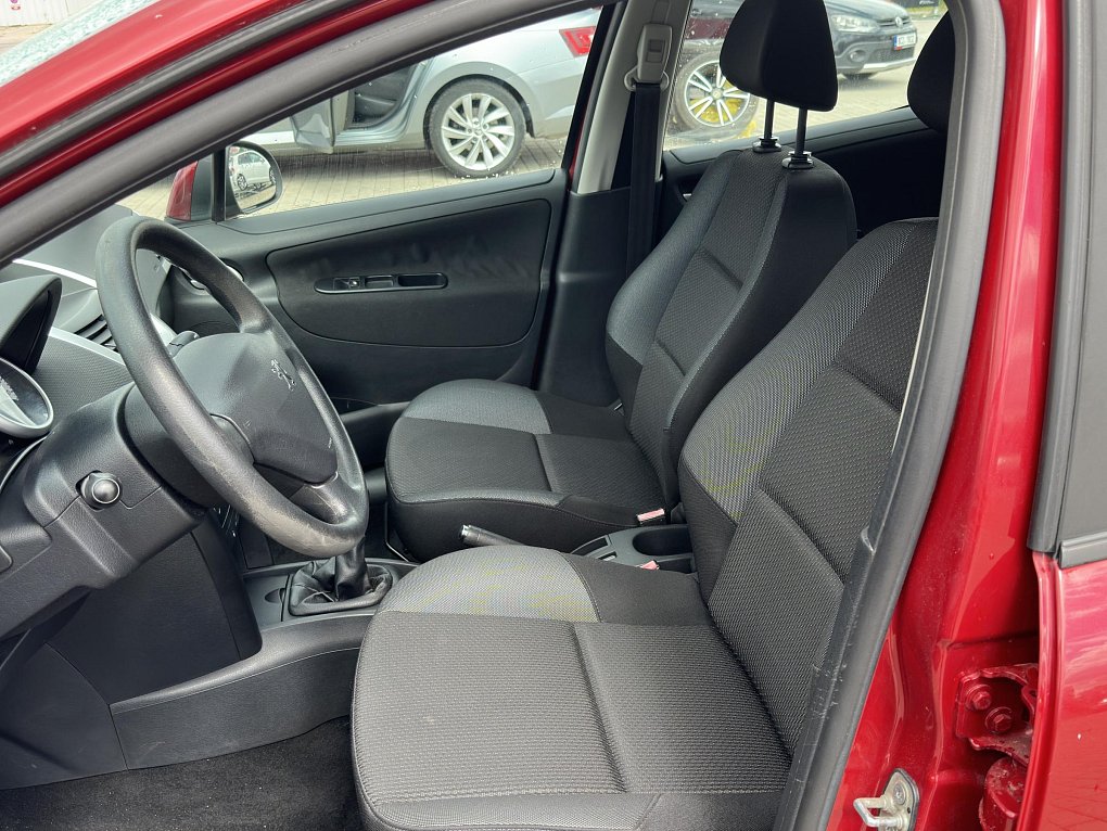 Peugeot 207 1.4i 