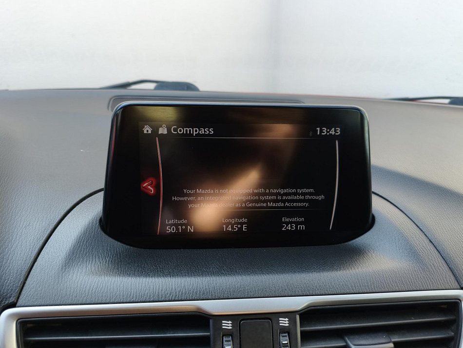 Mazda 3 1.5i 