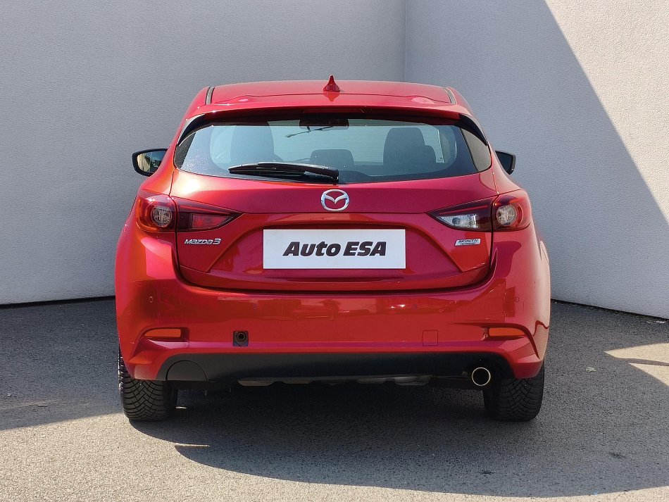 Mazda 3 1.5i 