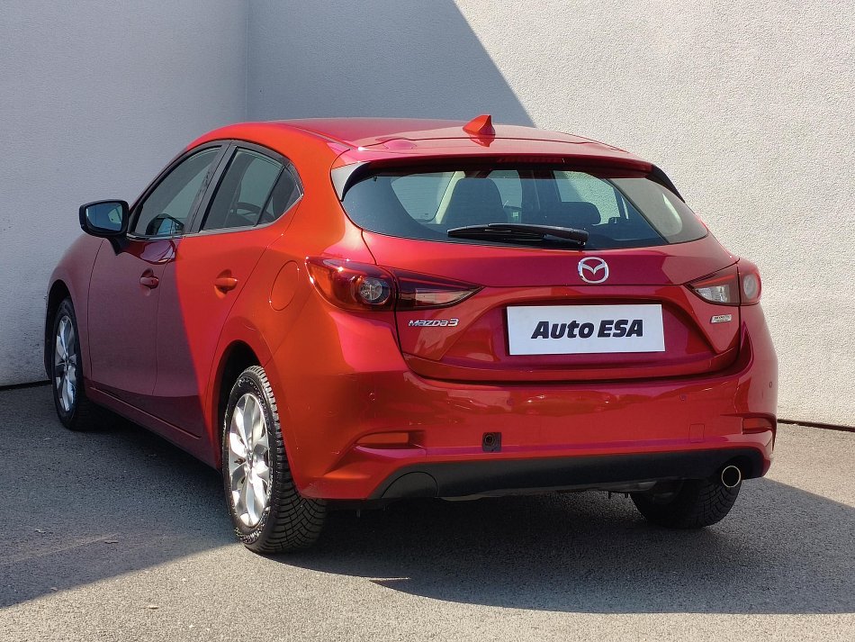 Mazda 3 1.5i 