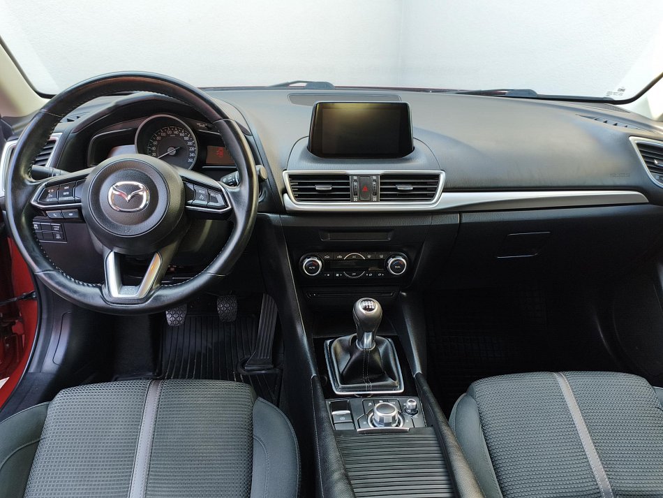 Mazda 3 1.5i 