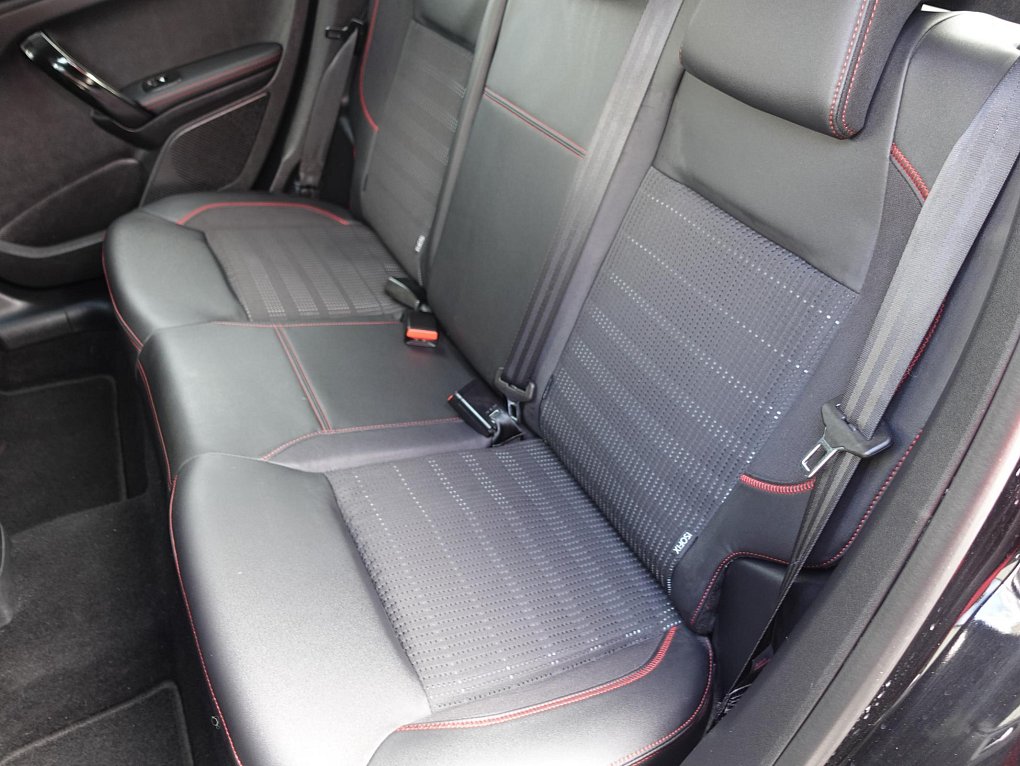 Peugeot 208 1.2PT GT Line