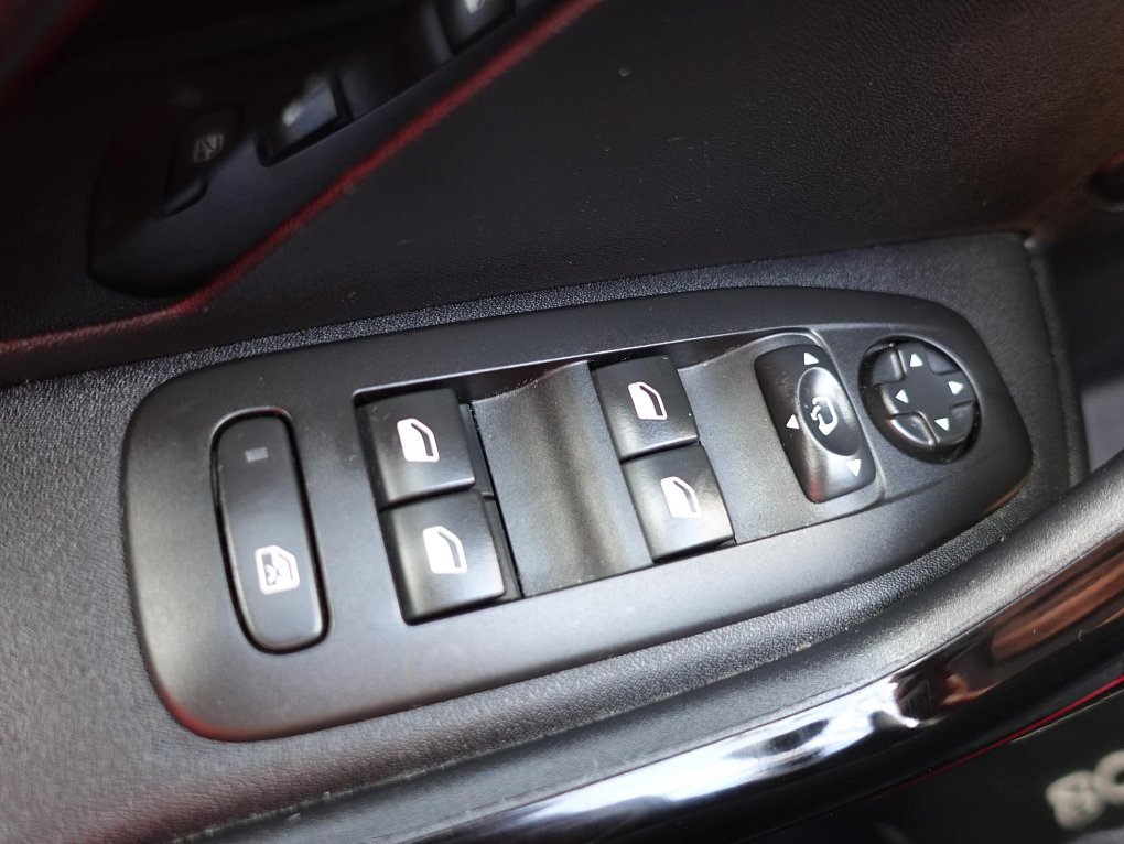 Peugeot 208 1.2PT GT Line