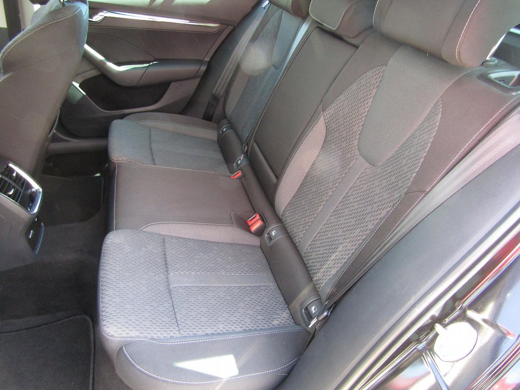 Škoda Octavia IV 2.0 TDi Style