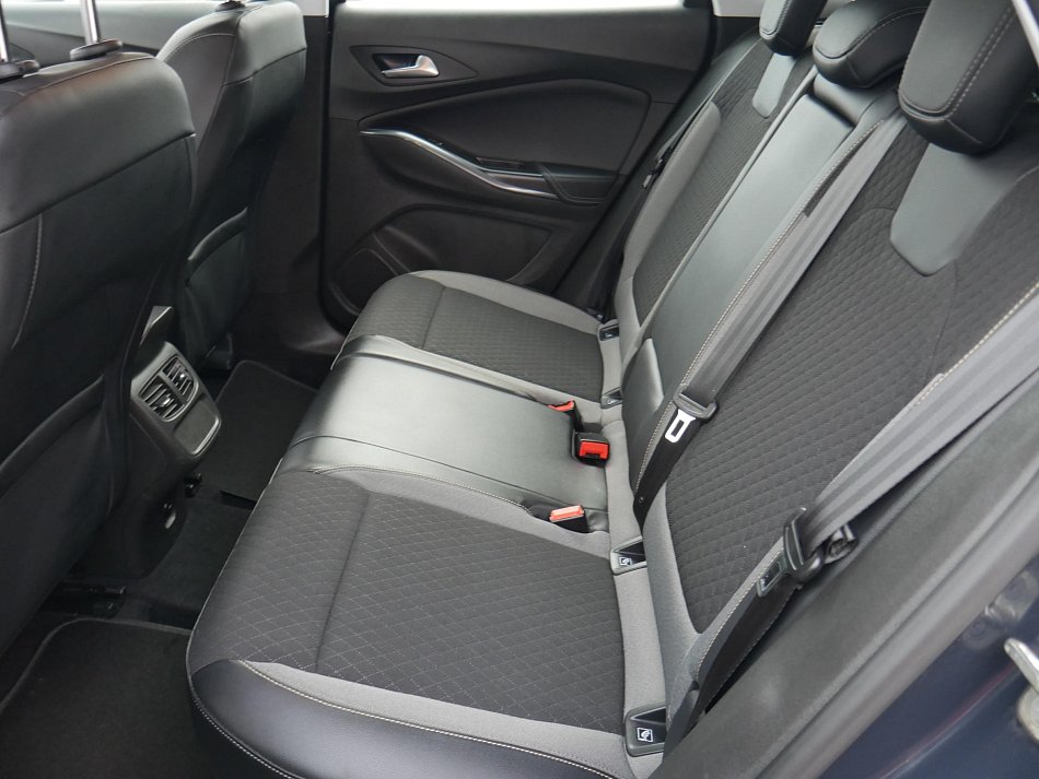 Opel Grandland X 1.2 PT 