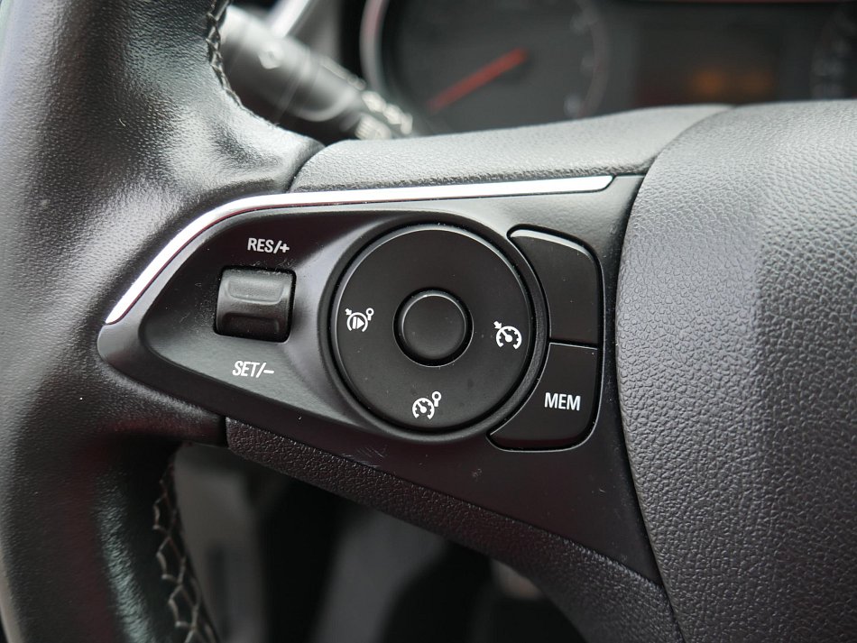 Opel Grandland X 1.2 PT 