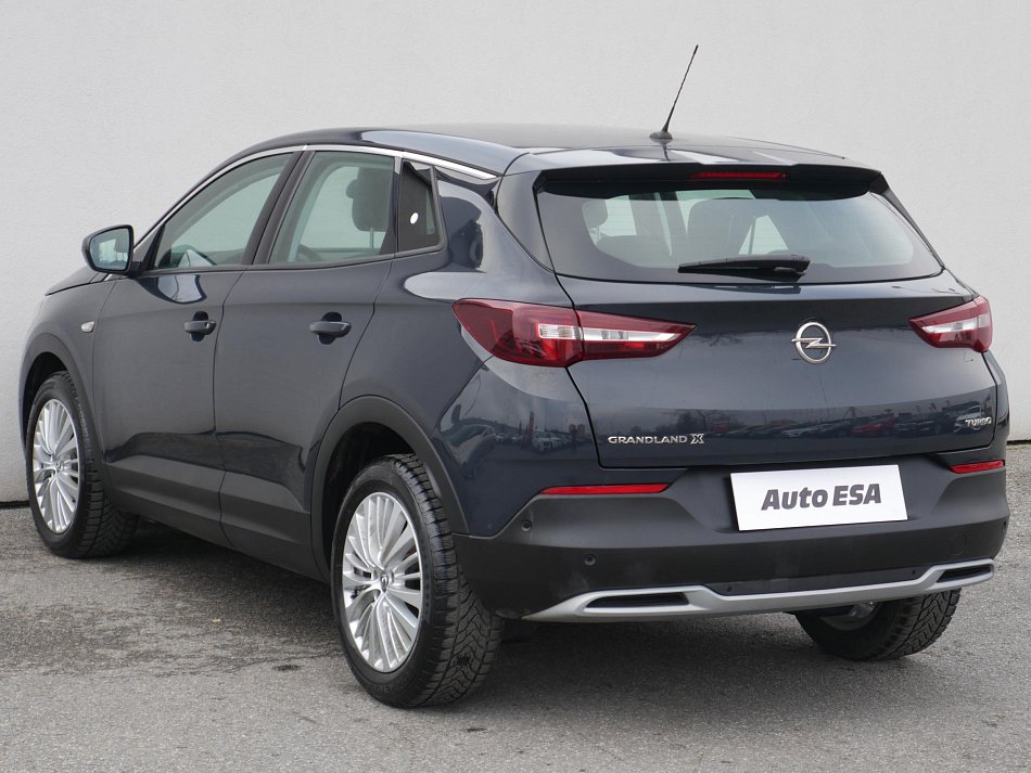 Opel Grandland X 1.2 PT 