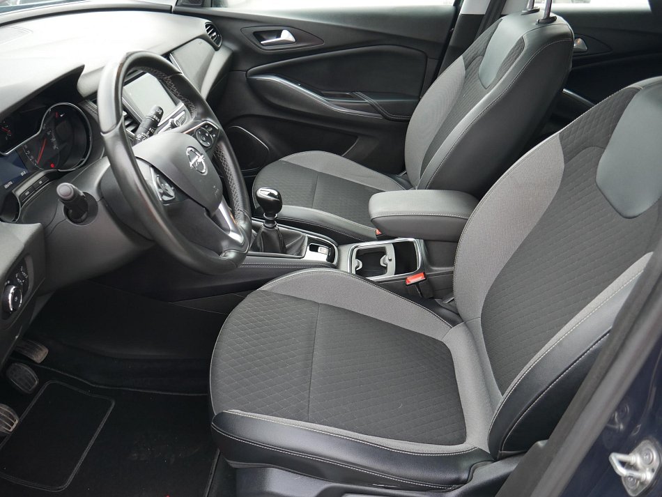 Opel Grandland X 1.2 PT 