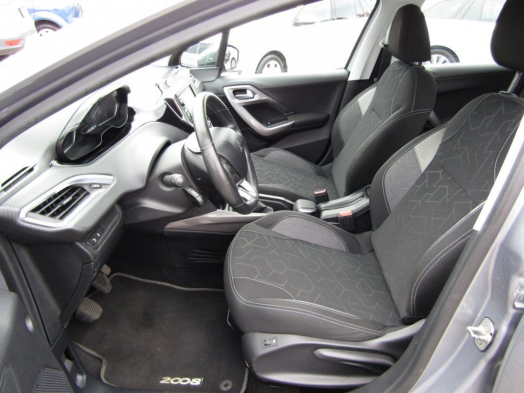Peugeot 2008 1.6 HDi Active