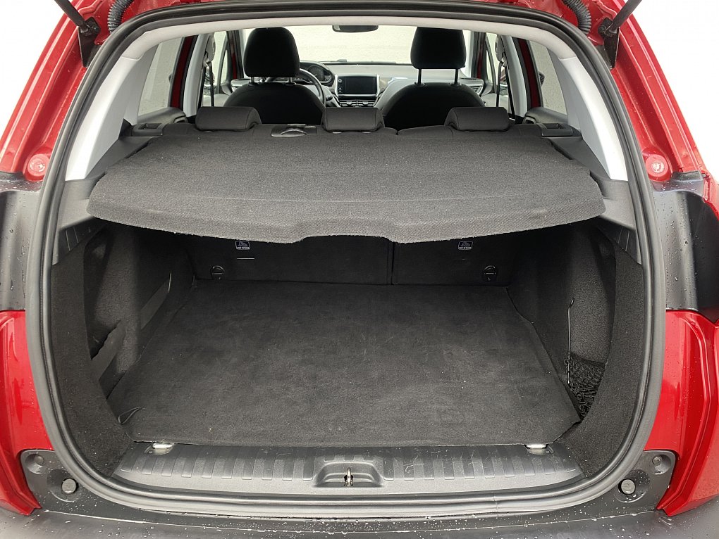 Peugeot 2008 1.2 PT Signature