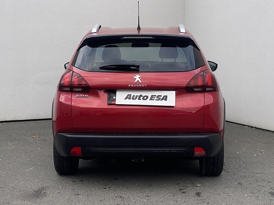 Peugeot 2008 1.2 PT Signature