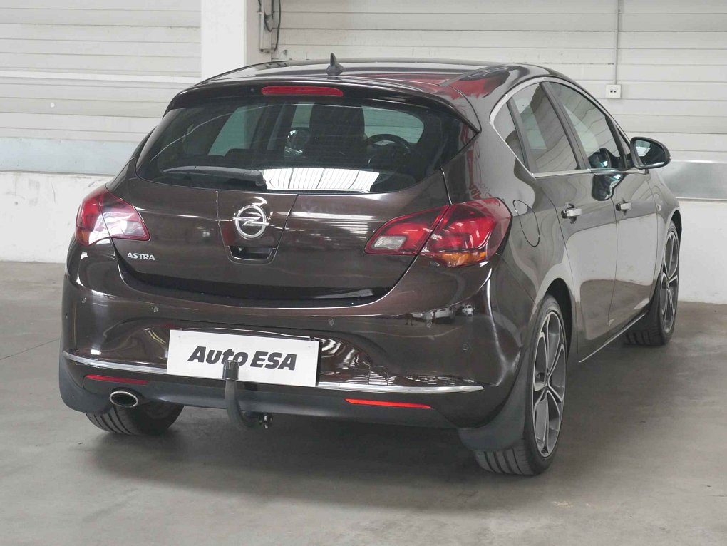 Opel Astra 1.6T 