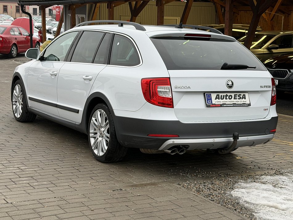Škoda Superb II 2.0 TDCi Elegance 4x4
