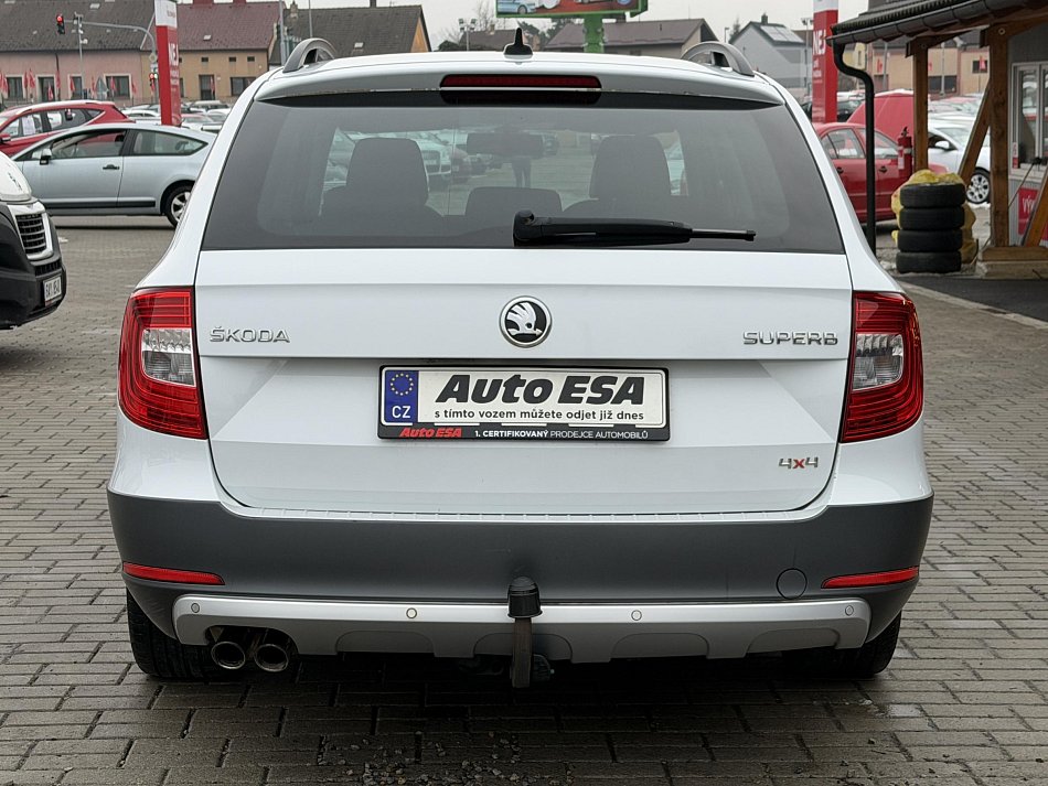 Škoda Superb II 2.0 TDCi Elegance 4x4