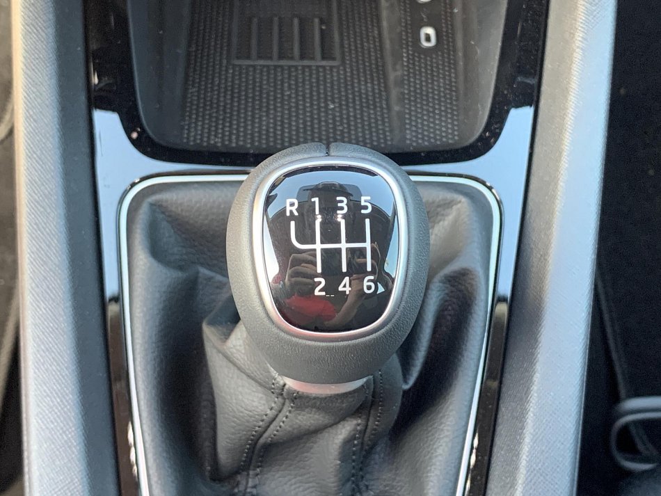Škoda Octavia IV 1.5 TSi Selection