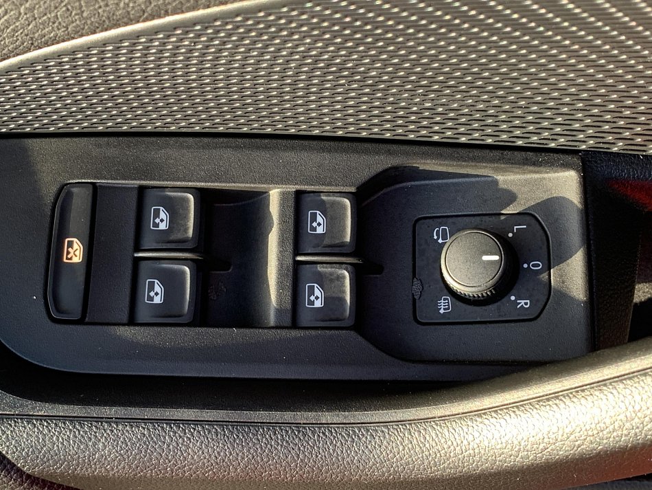 Škoda Octavia IV 1.5 TSi Selection