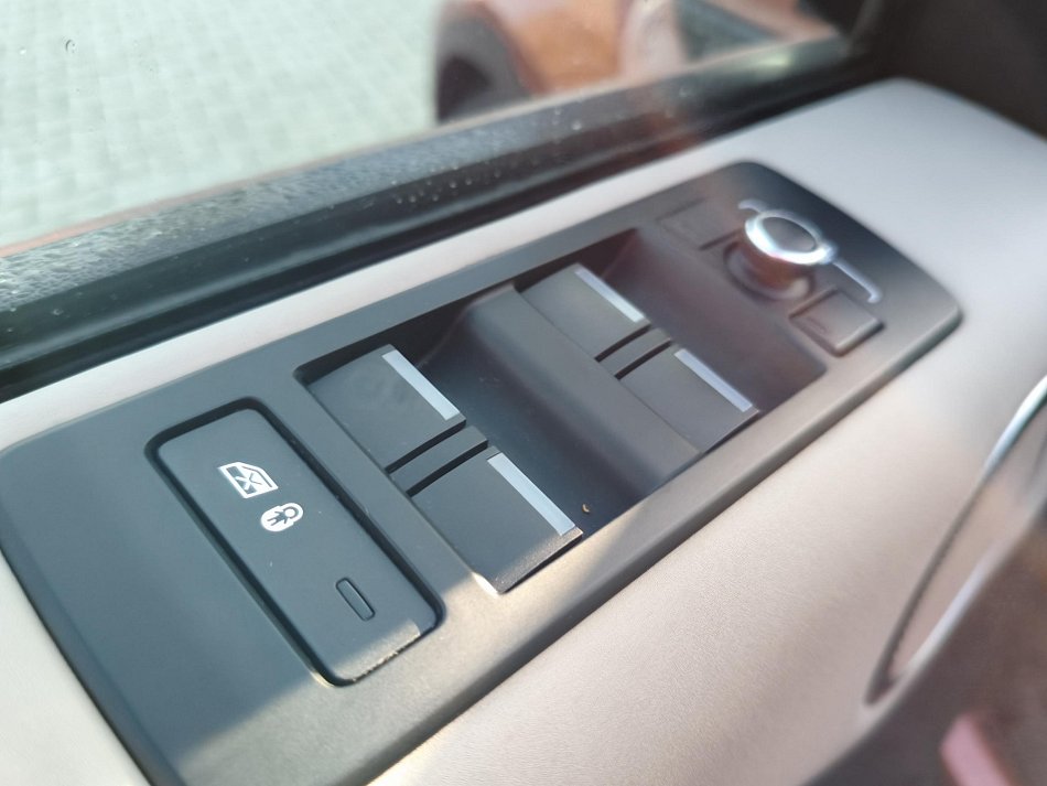 Land Rover Discovery 3.0 SDV6  4x4